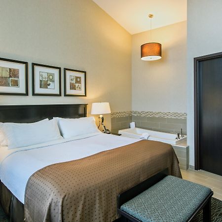 Holiday Inn Saskatoon Downtown By Ihg Exterior photo
