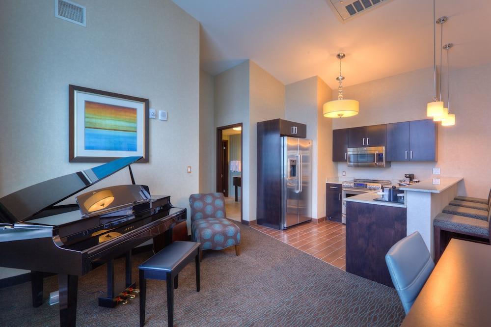 Holiday Inn Saskatoon Downtown By Ihg Exterior photo